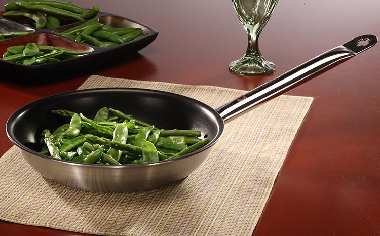 Swiss Diamond - 9.5" HD Pro Nonstick Fry Pan - 99524