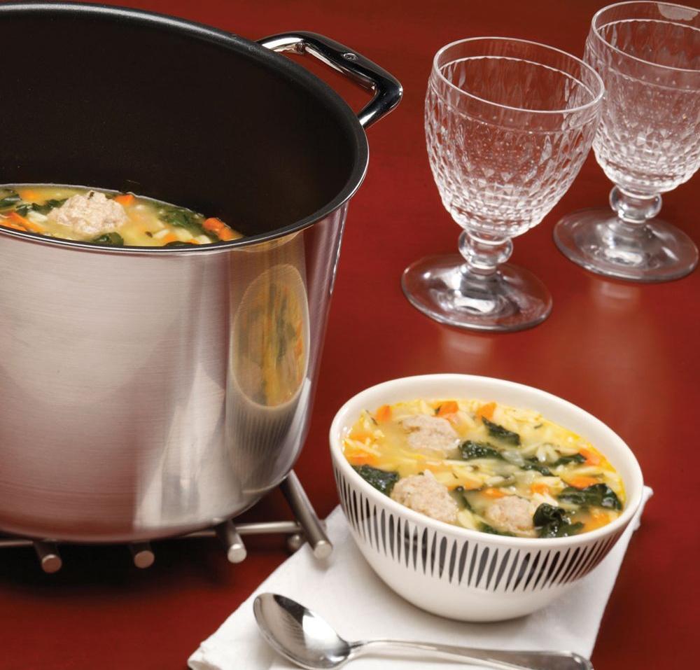 Swiss Diamond - 9.5" Nonstick Clad Dutch Oven with Lid (24 cm) - SDP31724ic