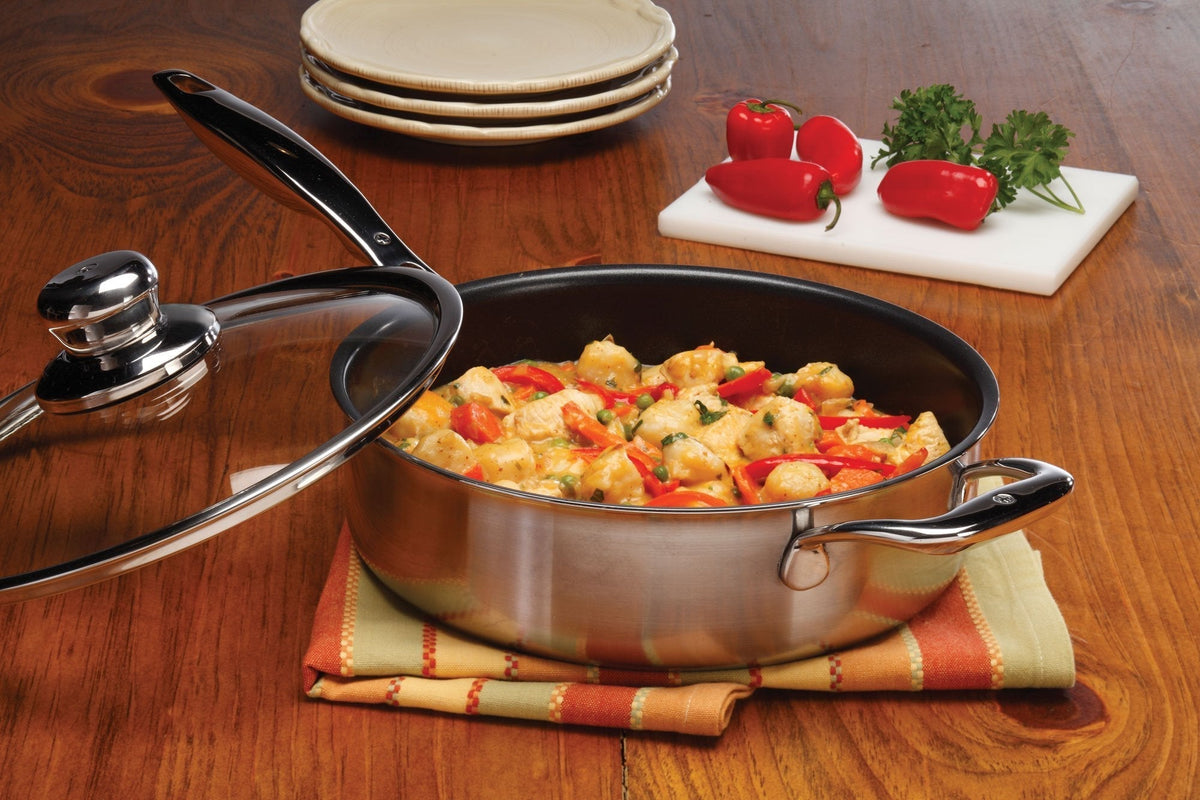 Swiss Diamond - 9.5" Nonstick Clad Sauté Pan with Lid (24 cm) - SDP3724ic