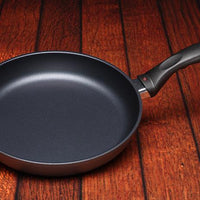 Swiss Diamond - 9.5" XD Induction Fry Pan with Lid (24 cm) - XD6424iC