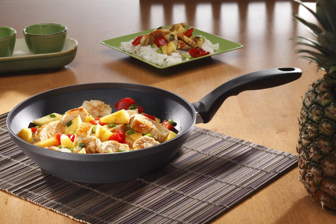 Swiss Diamond - 9.5" x 2" Induction Nonstick Edge Stir Fry Pan with Lid - 6524ic