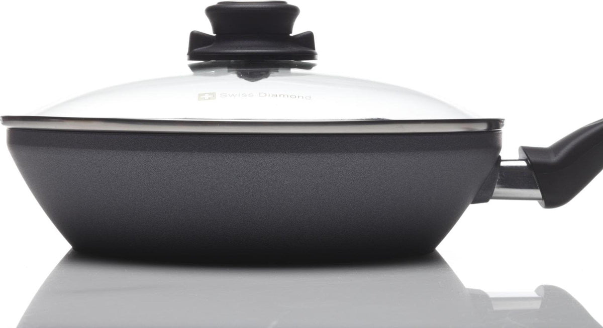 Swiss Diamond - 9.5" x 2" Nonstick Edge Stir Fry Pan with Lid (24 x 5 cm) - 6524C