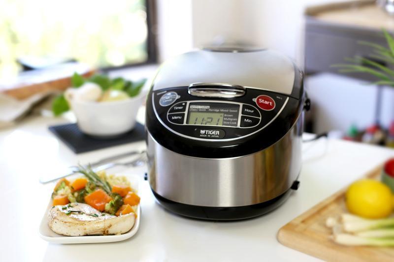 Tiger - 10 Cup Black Microcomputer Rice Cooker & Warmer with Tacook Plate - JAX-T18U