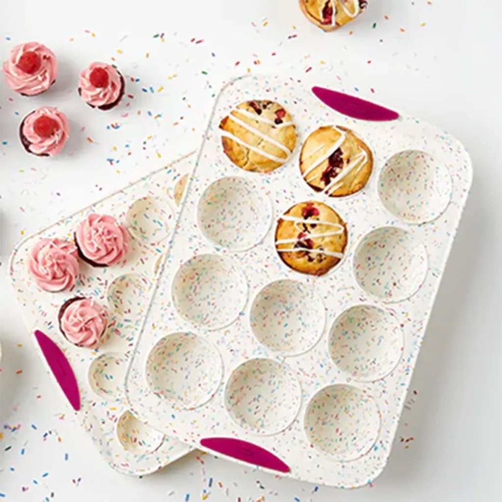 Trudeau - 12 Domes Cake Pan Confetti Fuchsia - 05118652