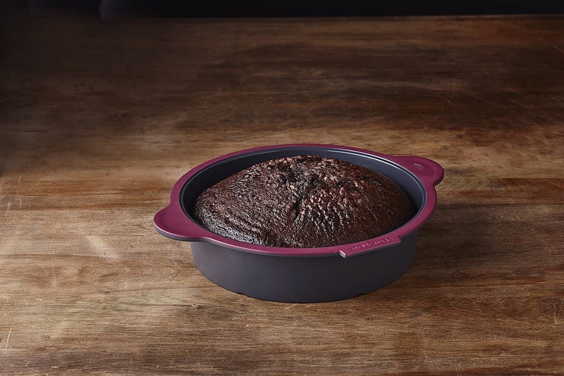 Trudeau - 9" Pro Round Cake Pan - 09914011