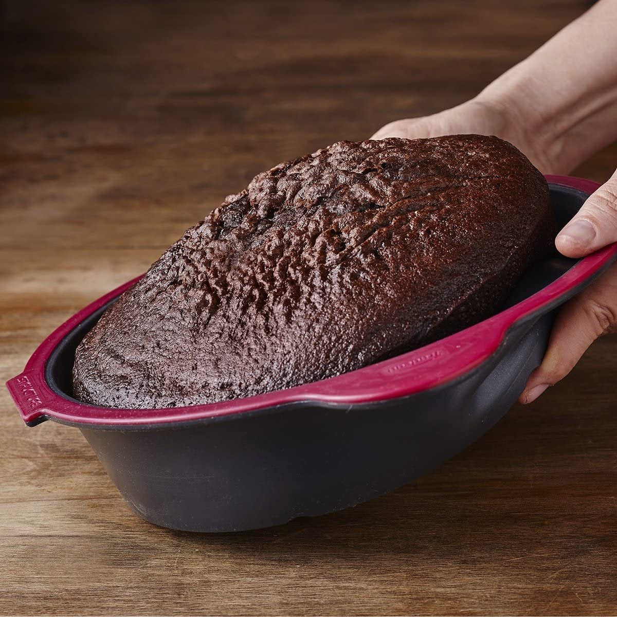 Trudeau - 9" Pro Round Cake Pan - 09914011