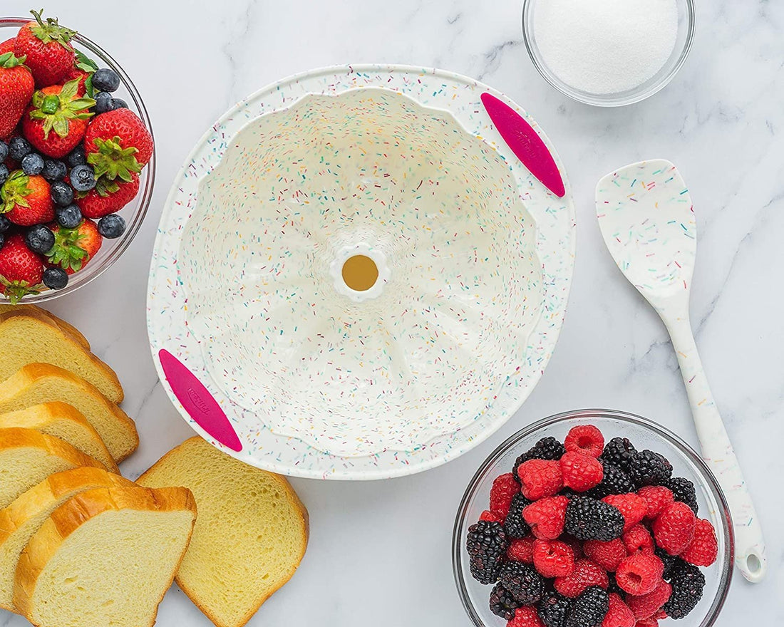 Trudeau - Fluted Cake Pan Confetti Fuchsia - 05118558