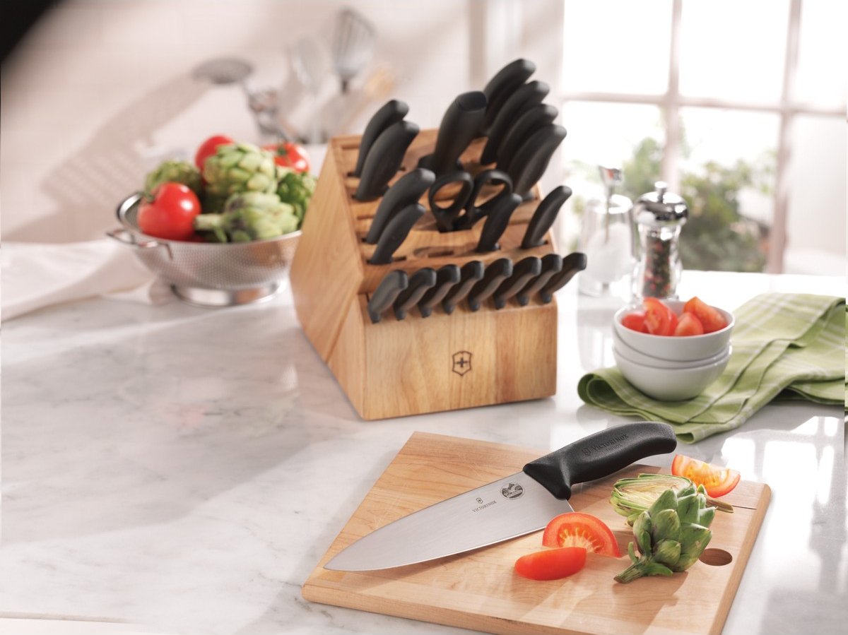 Victorinox - 22 Piece Swiss Classic Block Set - 6.7503-X2