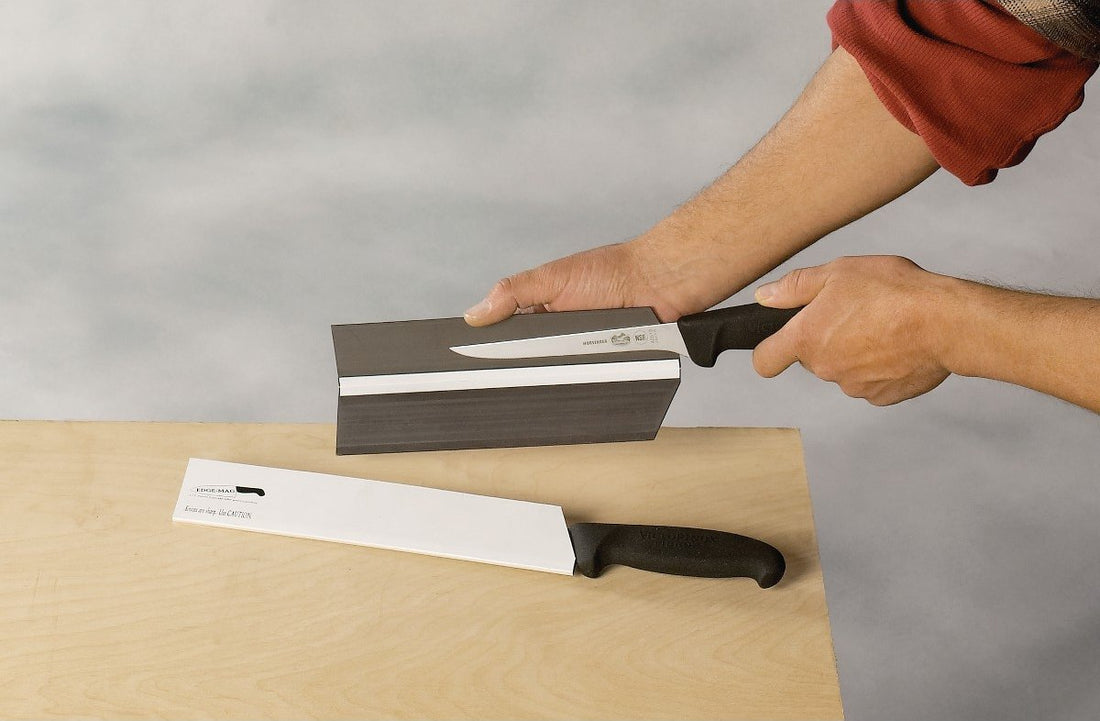 Victorinox - Pack of 3 Edge-Mag Universal Magnetic Blade Protector (Holds Blades Up To 9") - 7.0898.2