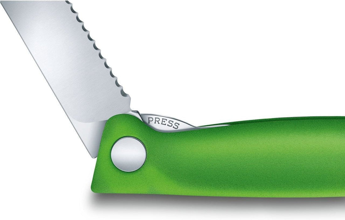 Victorinox - Swiss Classic Foldable Serrated Paring Knife Green - 6.7836.F4B