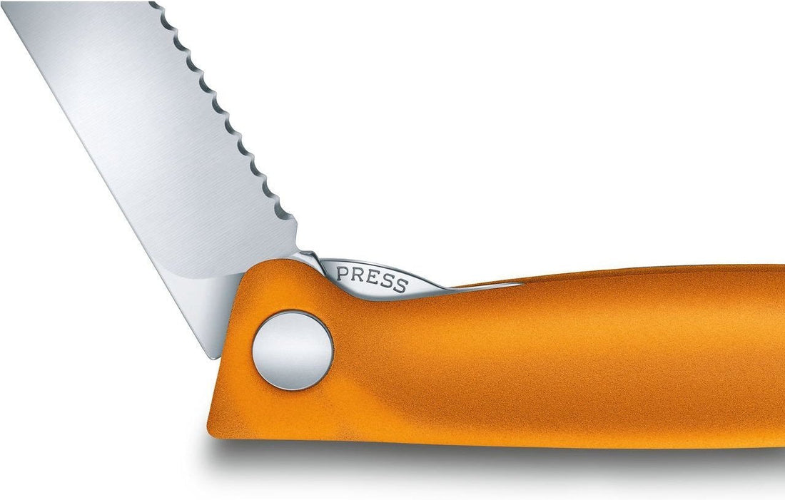 Victorinox - Swiss Classic Foldable Serrated Paring Knife Orange - 6.7836.F9B