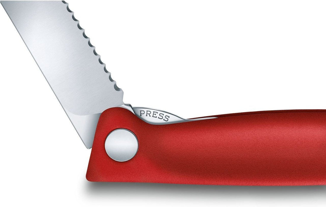 Victorinox - Swiss Classic Foldable Serrated Paring Knife Red - 6.7831.FB
