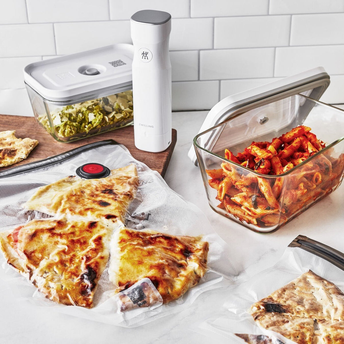Zwilling - 7 PC Fresh & Save Medium/Large Glass Vacuum Starter Set - 36809-007