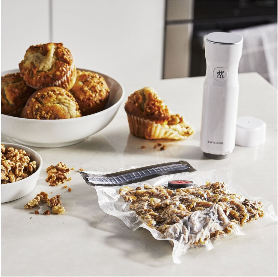 Zwilling - 7 PC Fresh & Save Medium/Large Glass Vacuum Starter Set - 36809-007