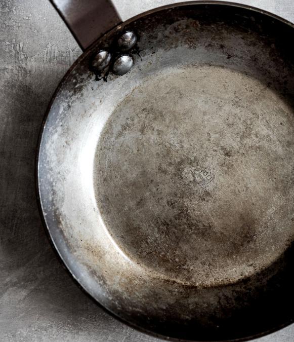 de Buyer - 10.3" Round Lyonnaise Carbone Plus Steel Fry Pan (26 cm) - 77511026